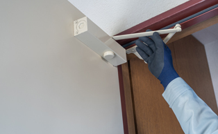 ドア・扉の建て付け修理